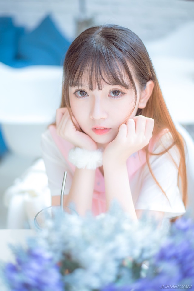 “这么说来，一切都是我的错！？”刘璋面色阴沉下来，死死地盯着孟达。
